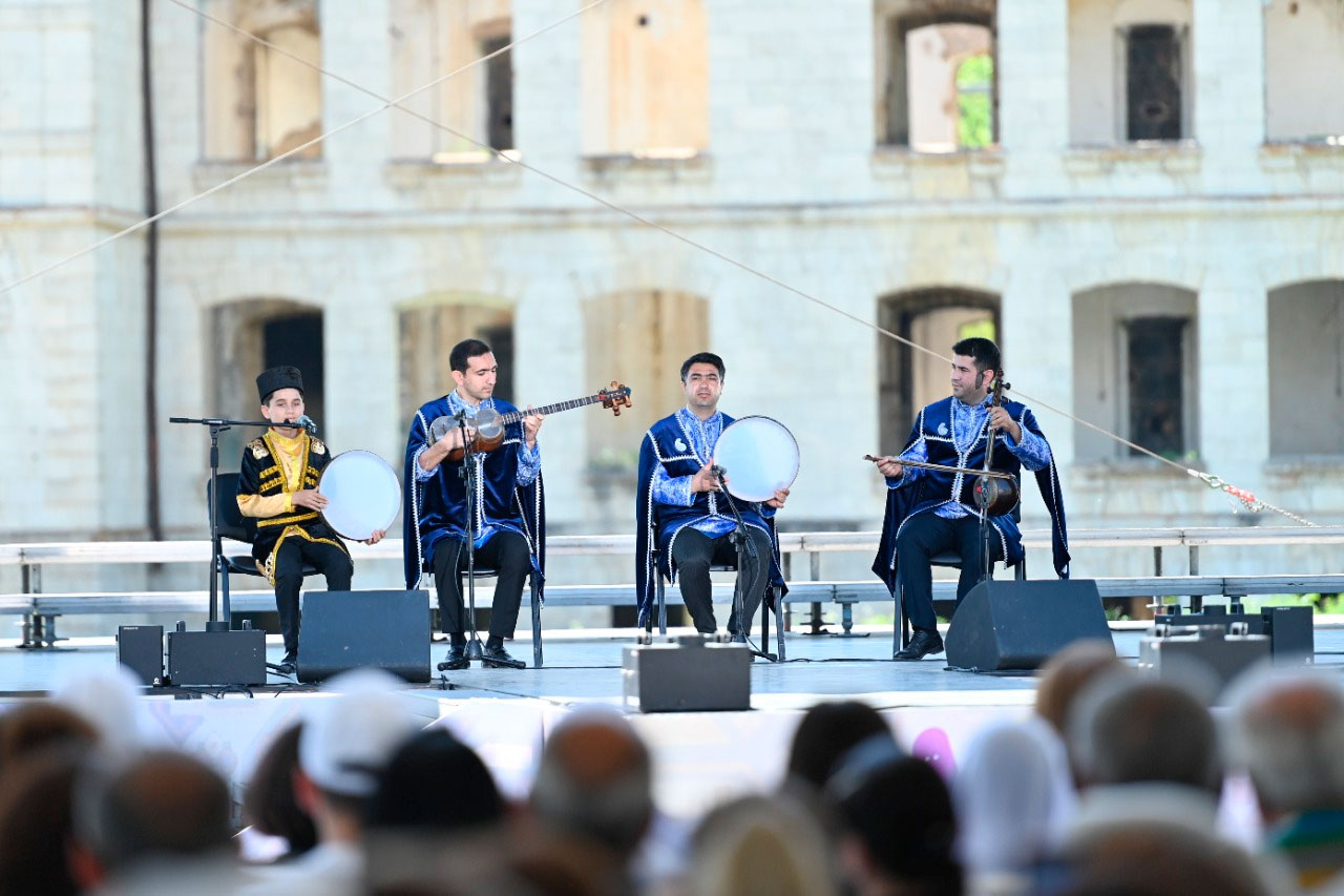 Şuşada “Könlüm keçir Qarabağdan” festival-müsabiqəsinin yekun konserti