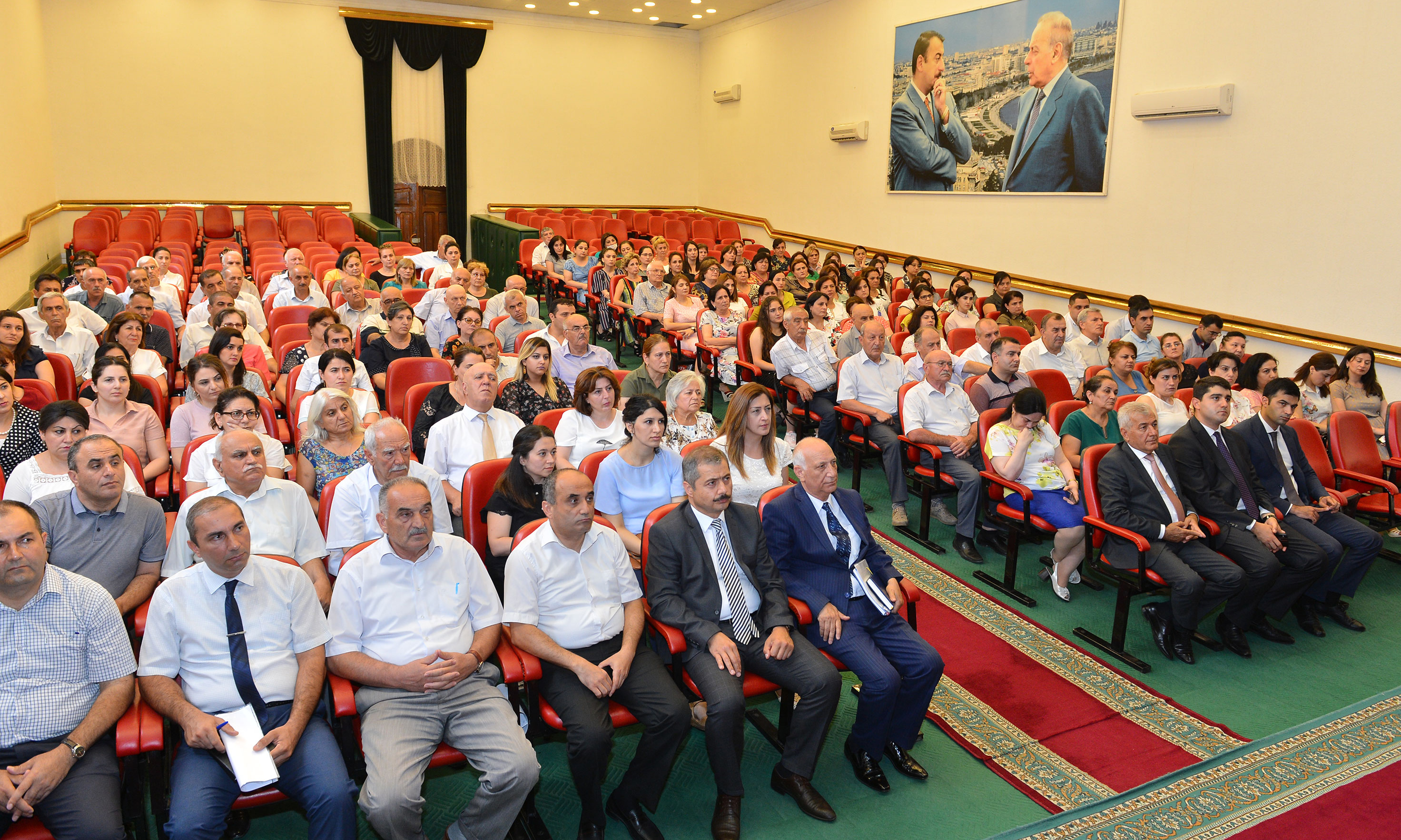 Mingəçevir Dövlət Universitetinin yeni rektoru kollektivə təqdim edilib
