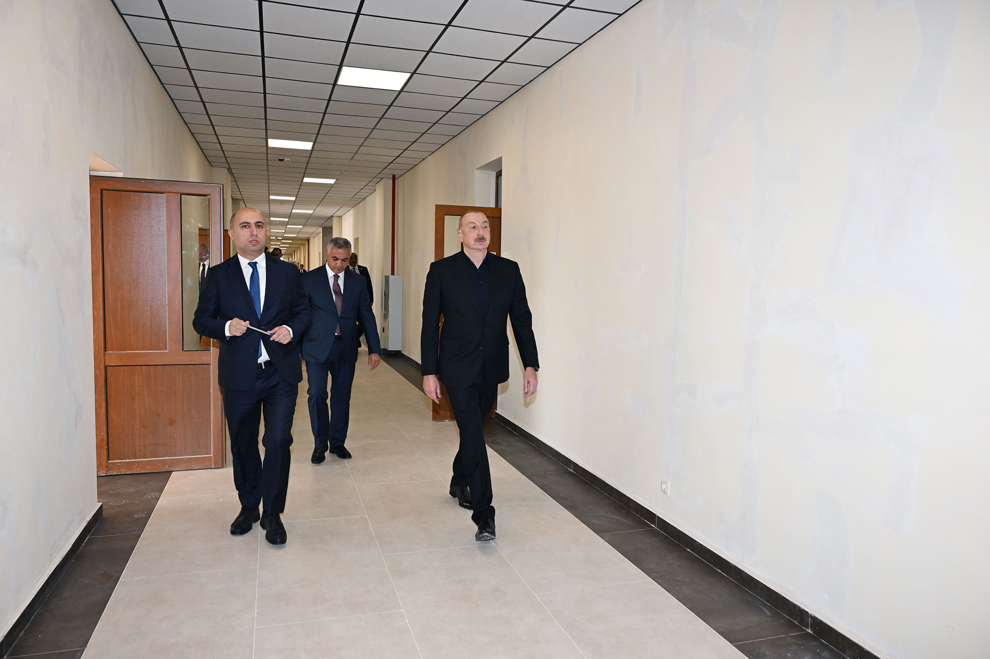 Prezident İlham Əliyev Xankəndidə Qarabağ Universitetində görülən işlərlə tanış olub