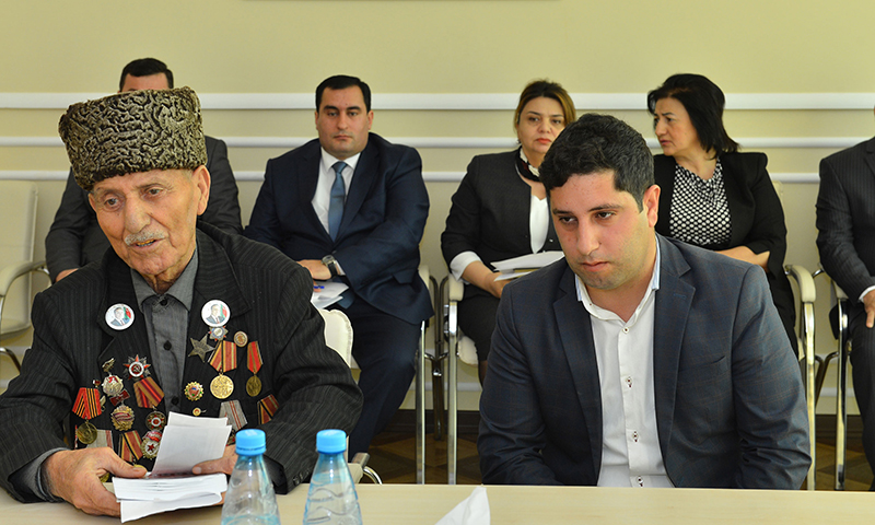 Təhsil naziri Ağcabədi şəhərində vətəndaşları qəbul edir