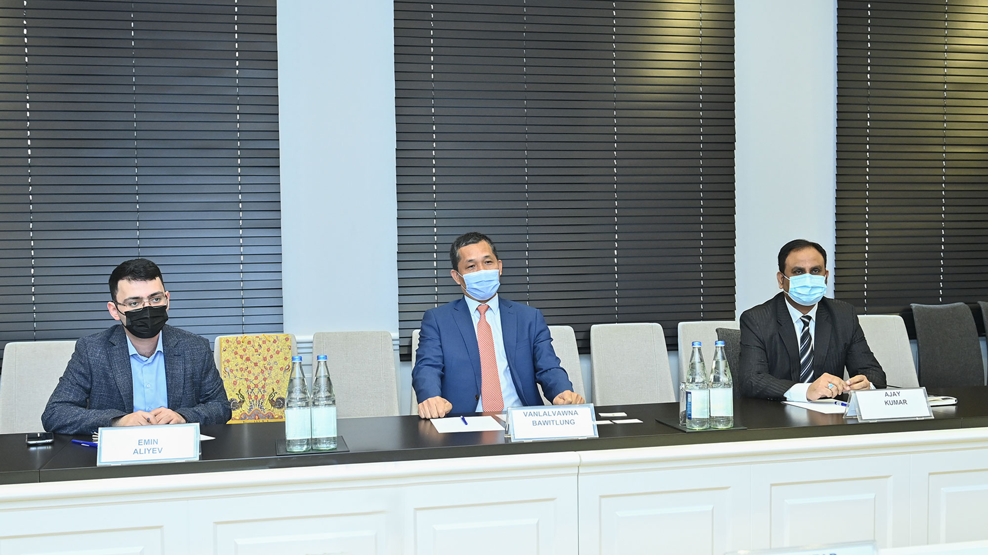 Təhsil nazirinin müavini Hindistan səfiri ilə görüşüb