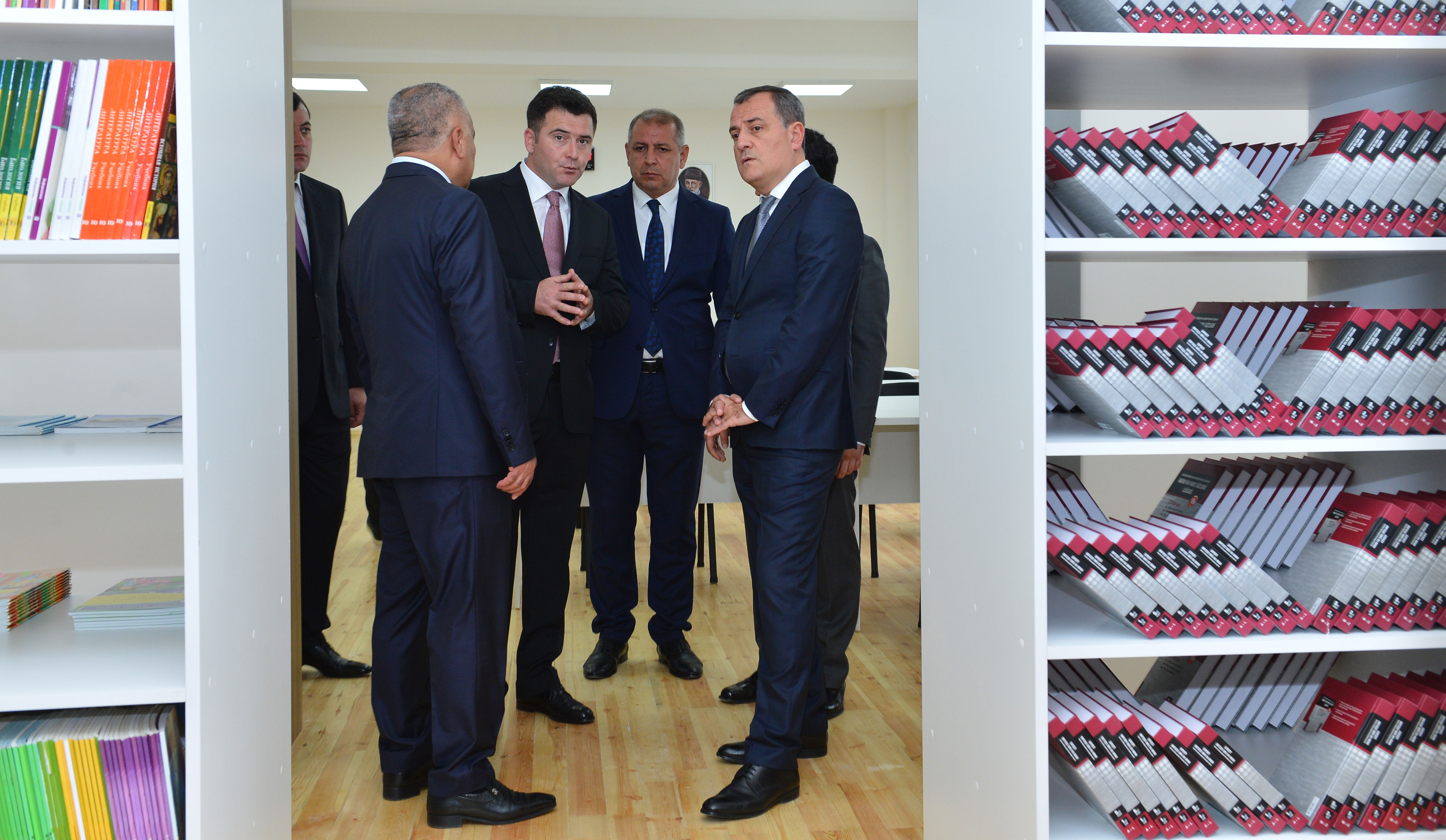 Təhsil naziri Qubanın Alekseyevka kəndində ilk dərs günündə iştirak edib