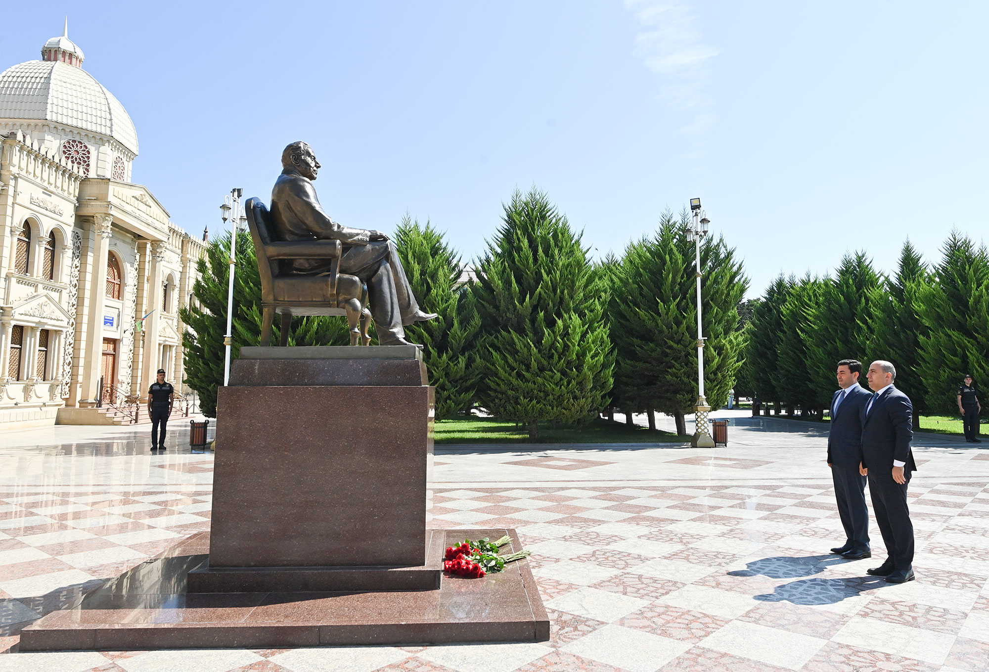 Elm və təhsil naziri Xaçmazda vətəndaşları qəbul edib