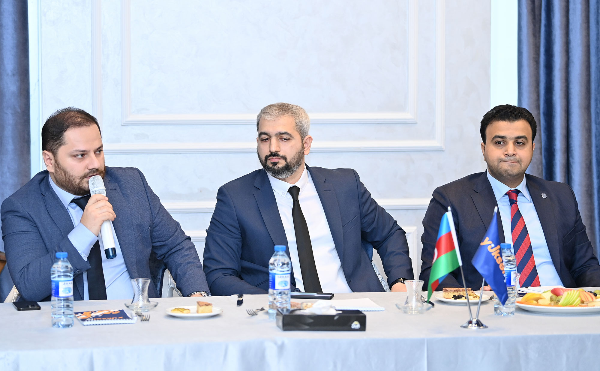 Elm və təhsil naziri ikinci “Yüksəliş” müsabiqəsinin qalibləri ilə görüşüb