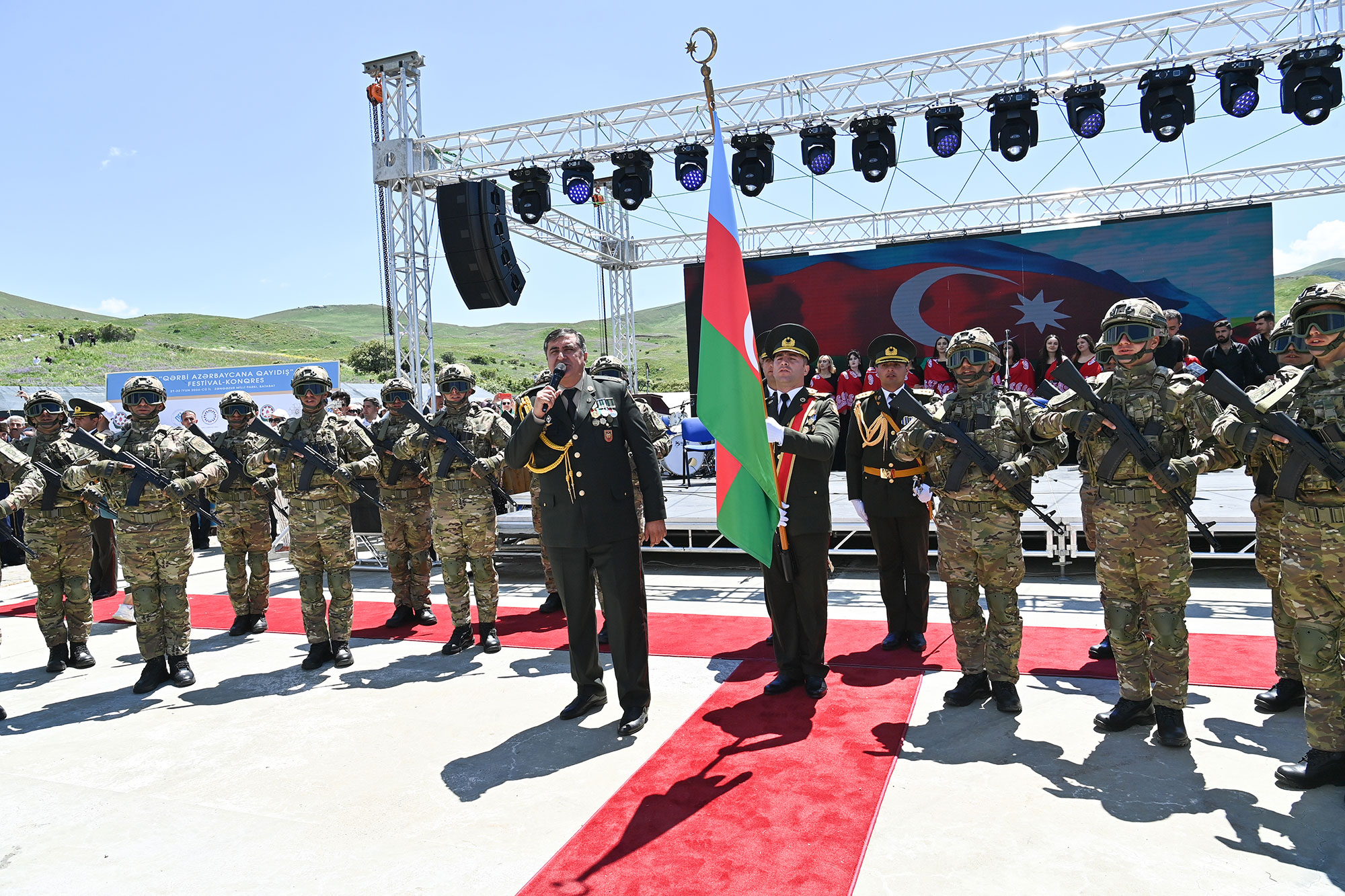 “Bu qələbəmə ikiqat sevinir, Qərbi Azərbaycana qayıdış hərəkatında qürurla yer alıram”