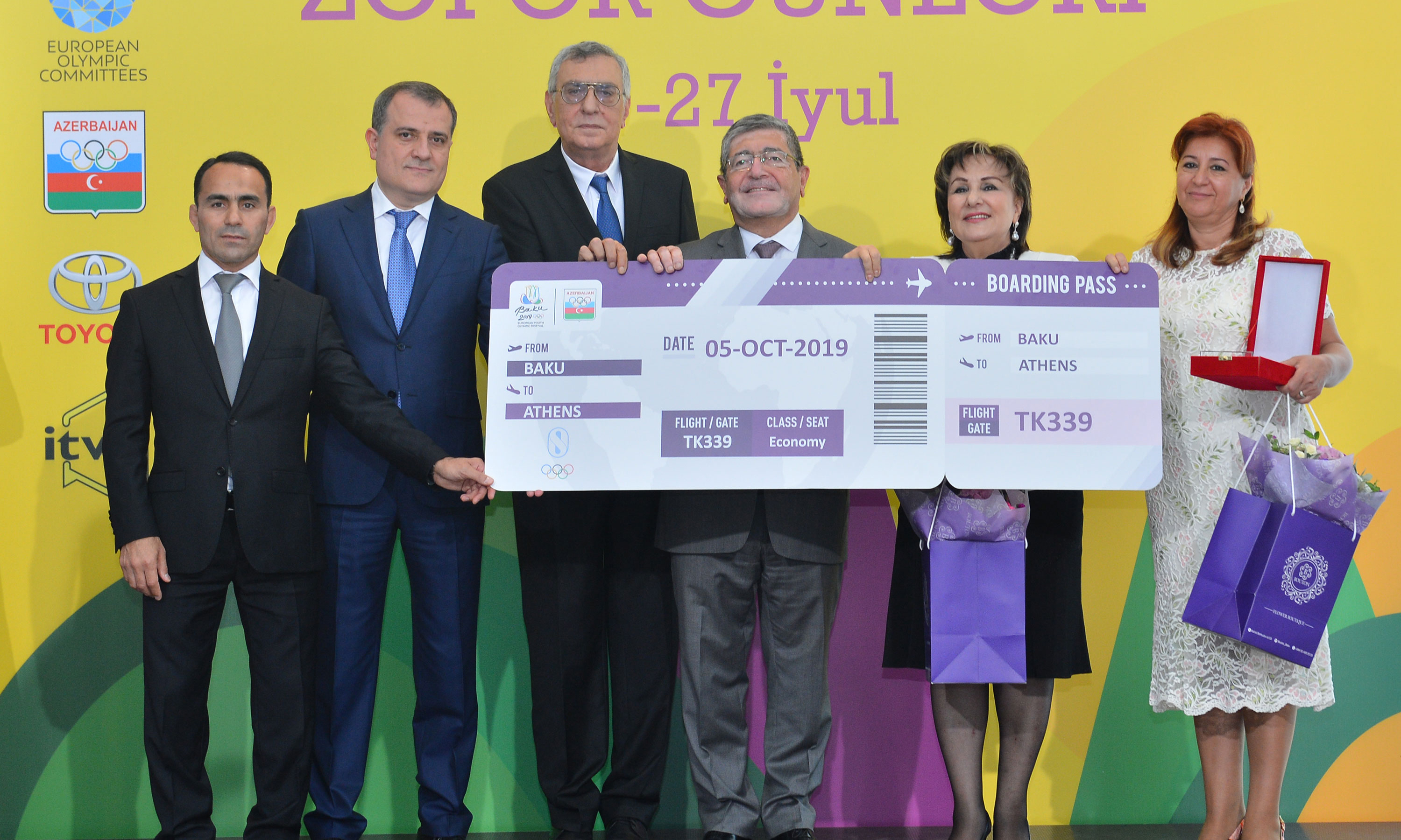 XV Avropa Gənclər Olimpiya Festivalında uğur qazanan idmançılarımızla Milli Olimpiya Komitəsində görüş keçirilib