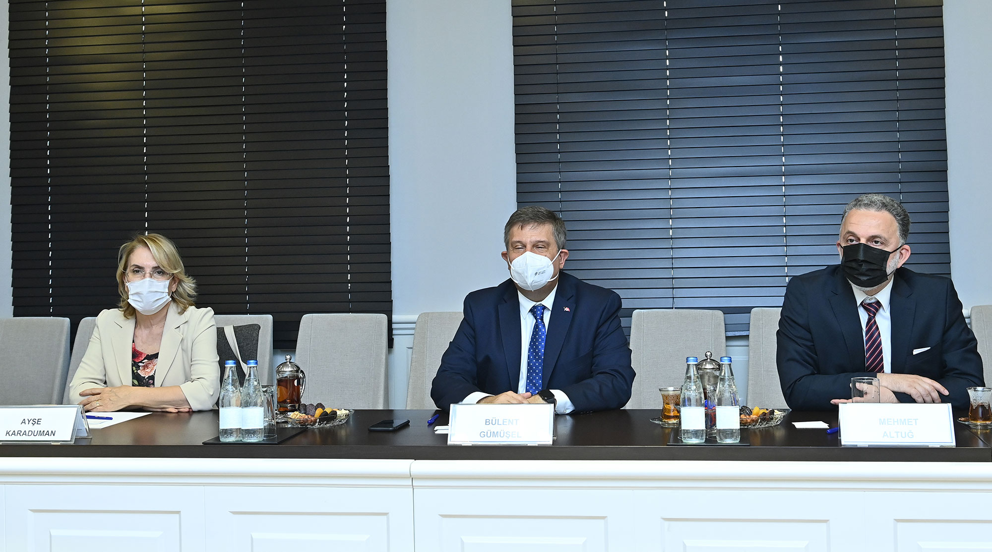 Təhsil naziri Lokman Hekim Universitetinin nümayəndə heyəti ilə görüşüb