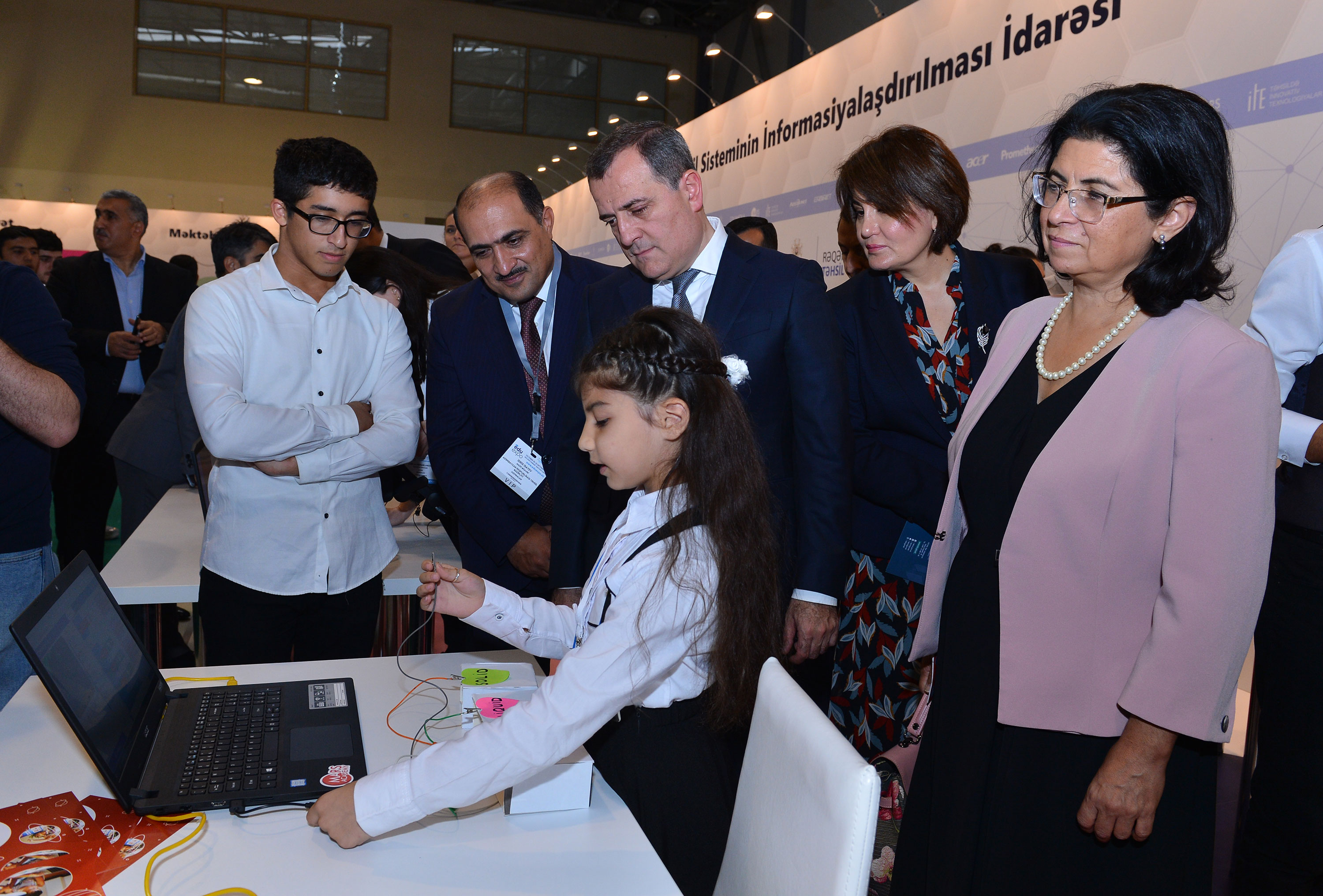 13-cü Azərbaycan Beynəlxalq Təhsil Sərgisinin açılış mərasimi keçirilib