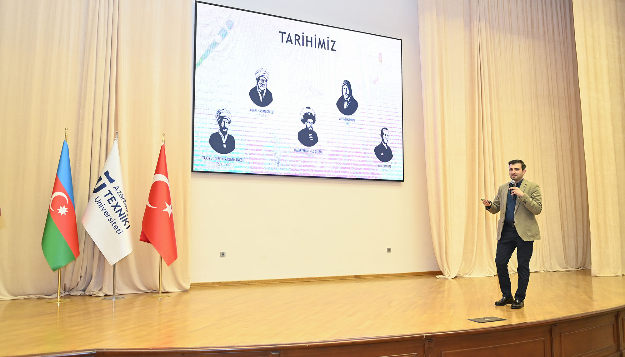 Selçuk Bayraktara Azərbaycan Texniki Universitetinin fəxri doktoru adı verilib