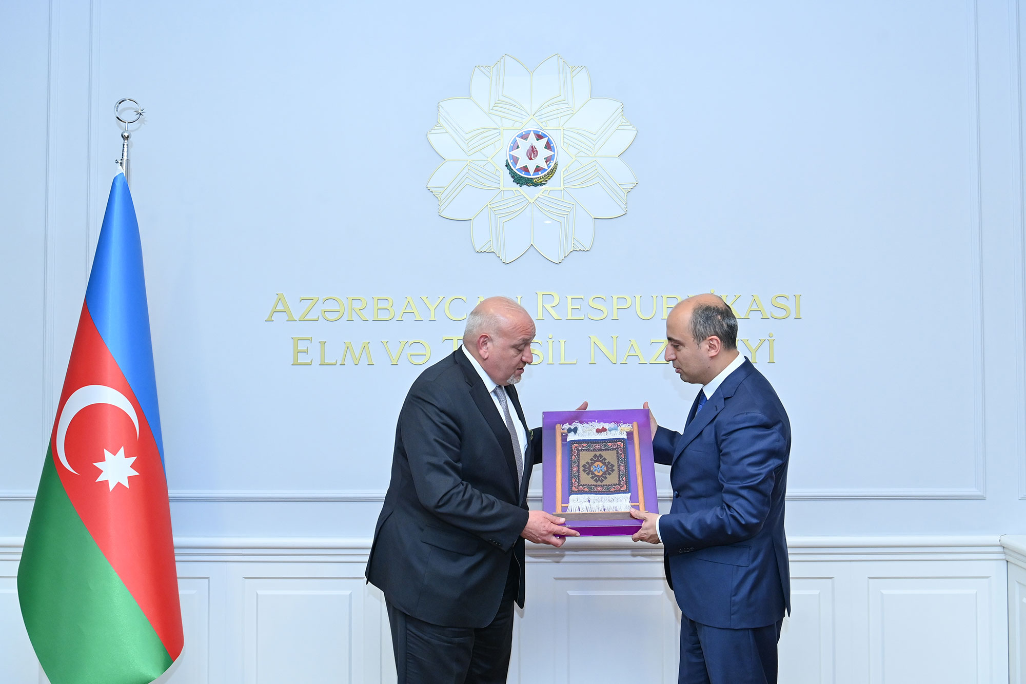 Elm və təhsil nazirinin İordaniya Haşimilər Krallığının ölkəmizdəki fövqəladə və səlahiyyətli səfiri ilə görüşü olub