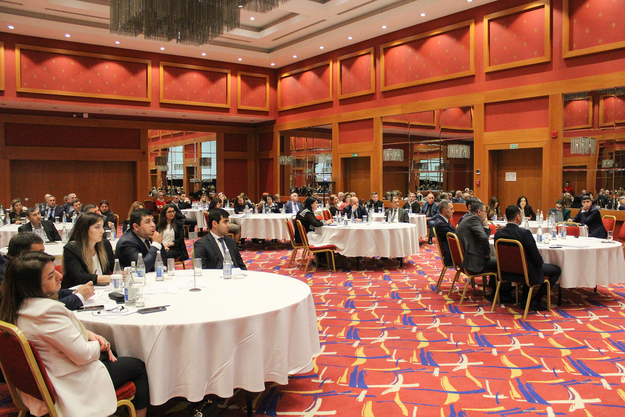 Elmi və orta ixtisas təhsili müəssisələrinin maliyyə-mühasibatlıq işçiləri üçün praktiki seminar keçirilib