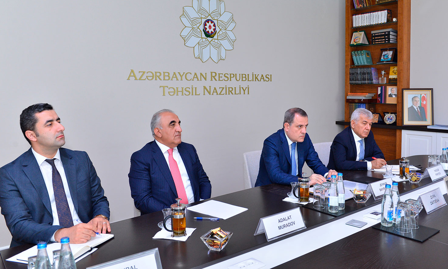 Təhsil naziri “QS” beynəlxalq reytinq təşkilatının regional direktoru ilə görüşüb