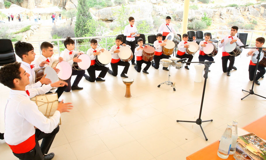 “Qavaldaş” festival-müsabiqə yekunlaşıb