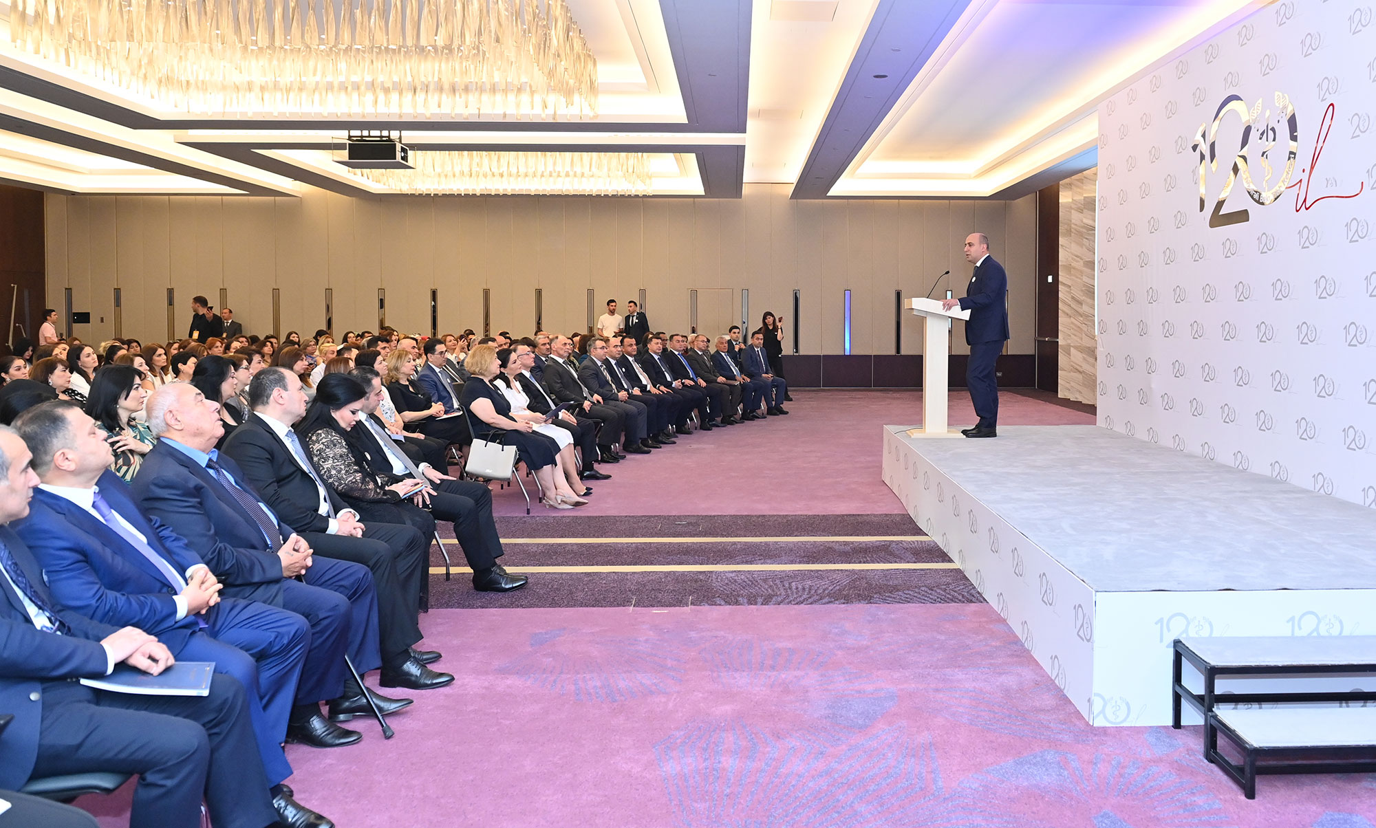 1 nömrəli Bakı Tibb kollecinin 120 illik yubileyinə həsr olunmuş tədbir keçirilib