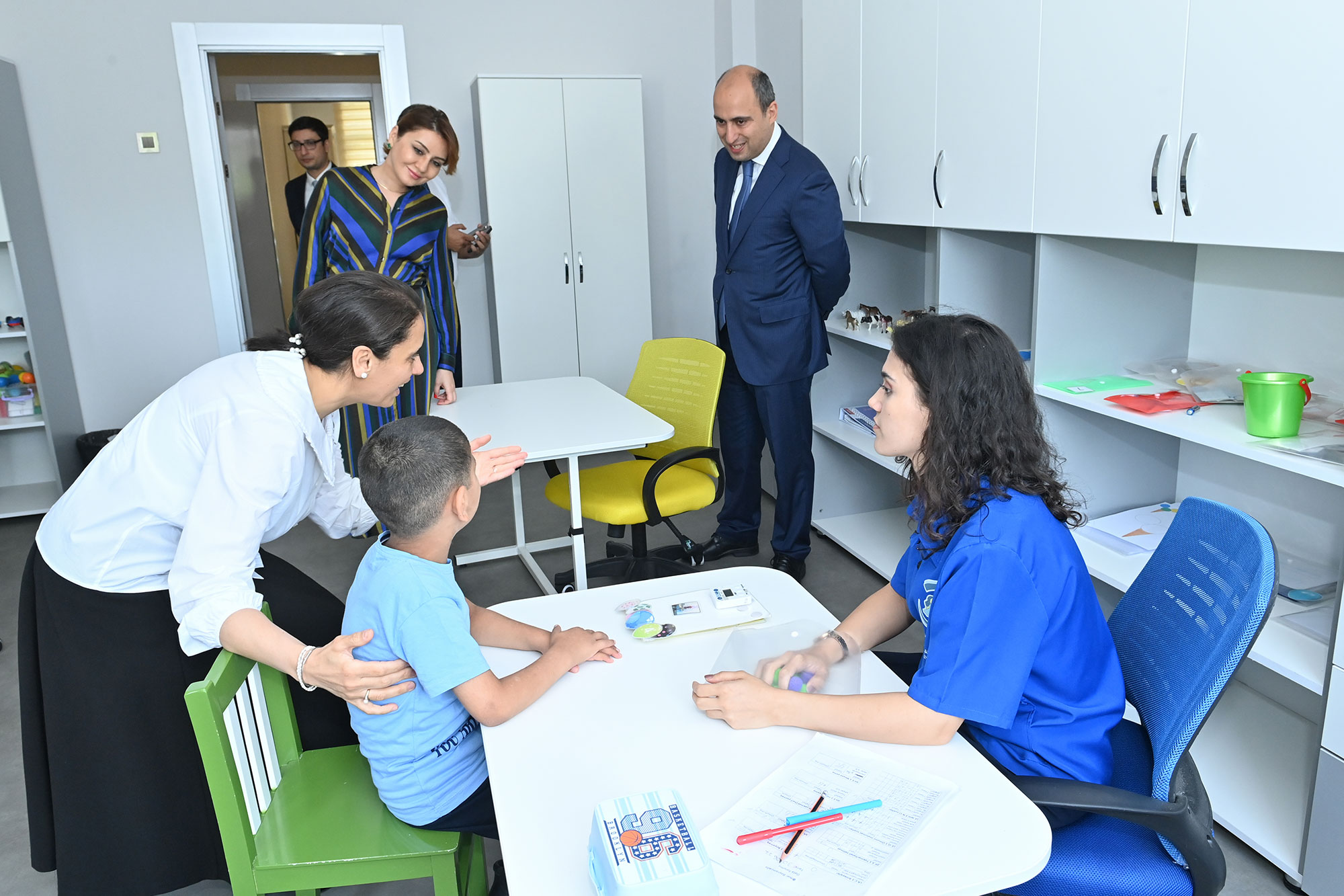 Təhsil naziri “Birgə və Sağlam” İctimai Birliyinin Autizm Mərkəzini ziyarət edib