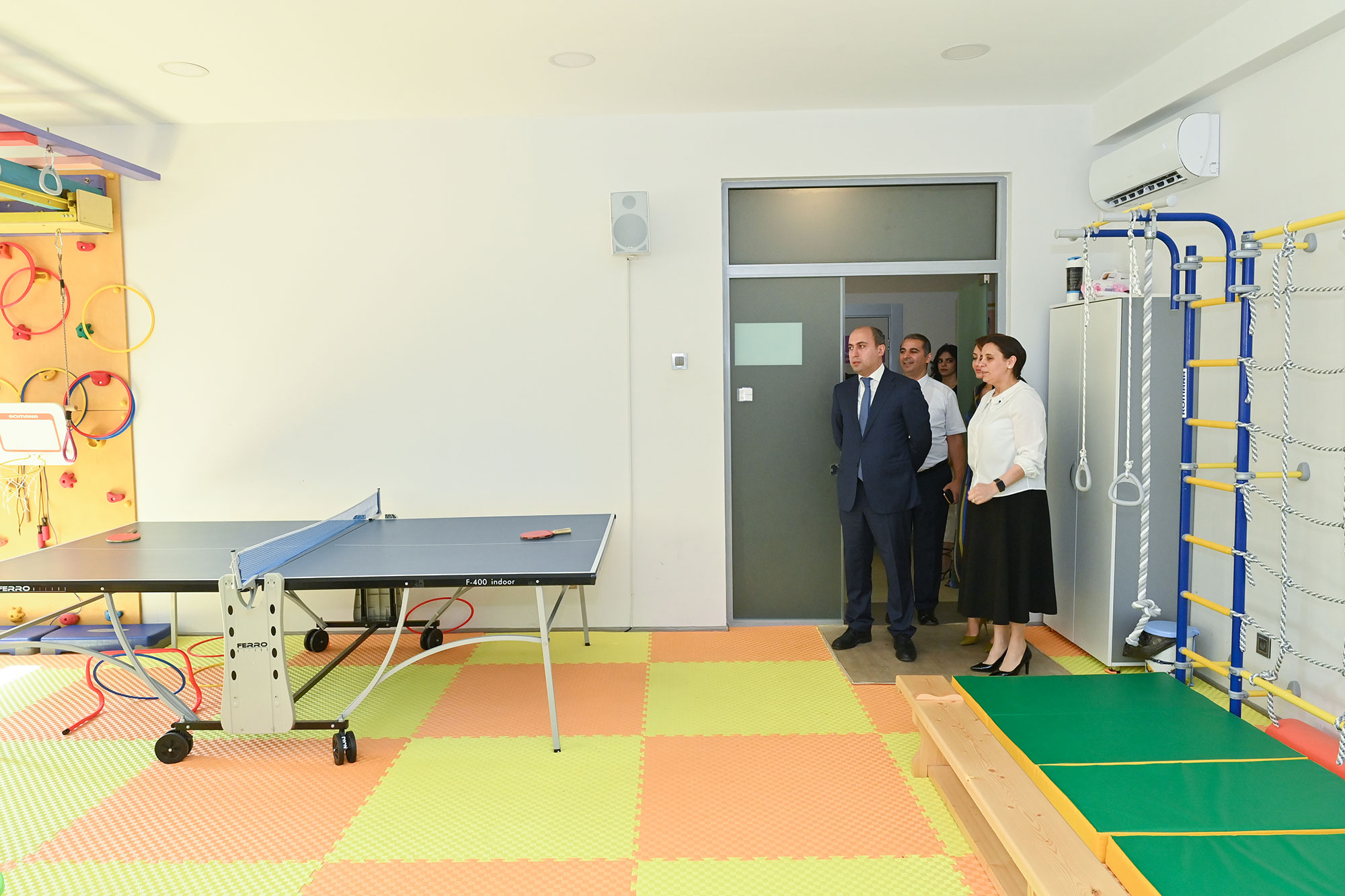 Təhsil naziri “Birgə və Sağlam” İctimai Birliyinin Autizm Mərkəzini ziyarət edib
