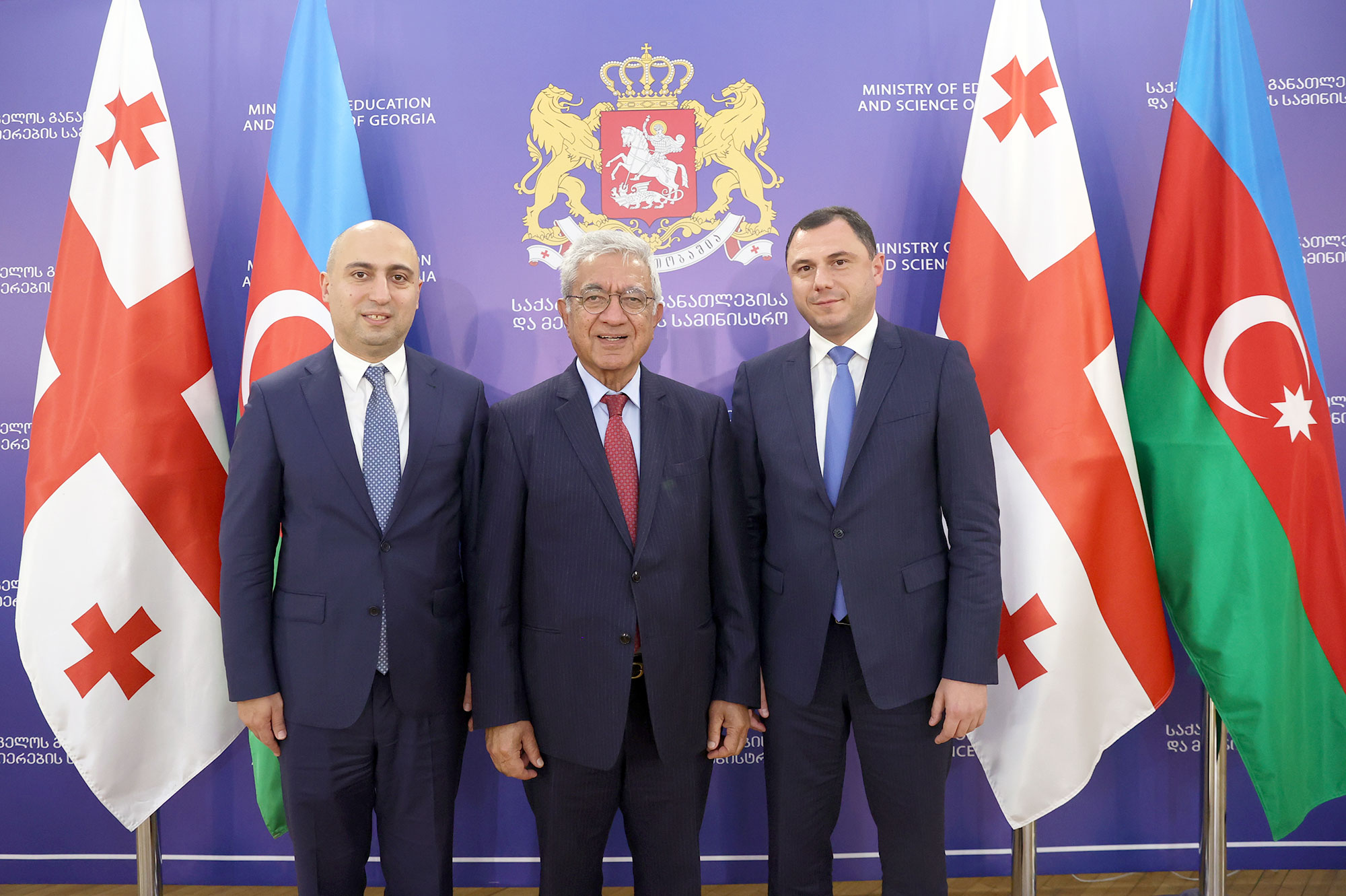 Elm və təhsil naziri Gürcüstanda səfərdədir