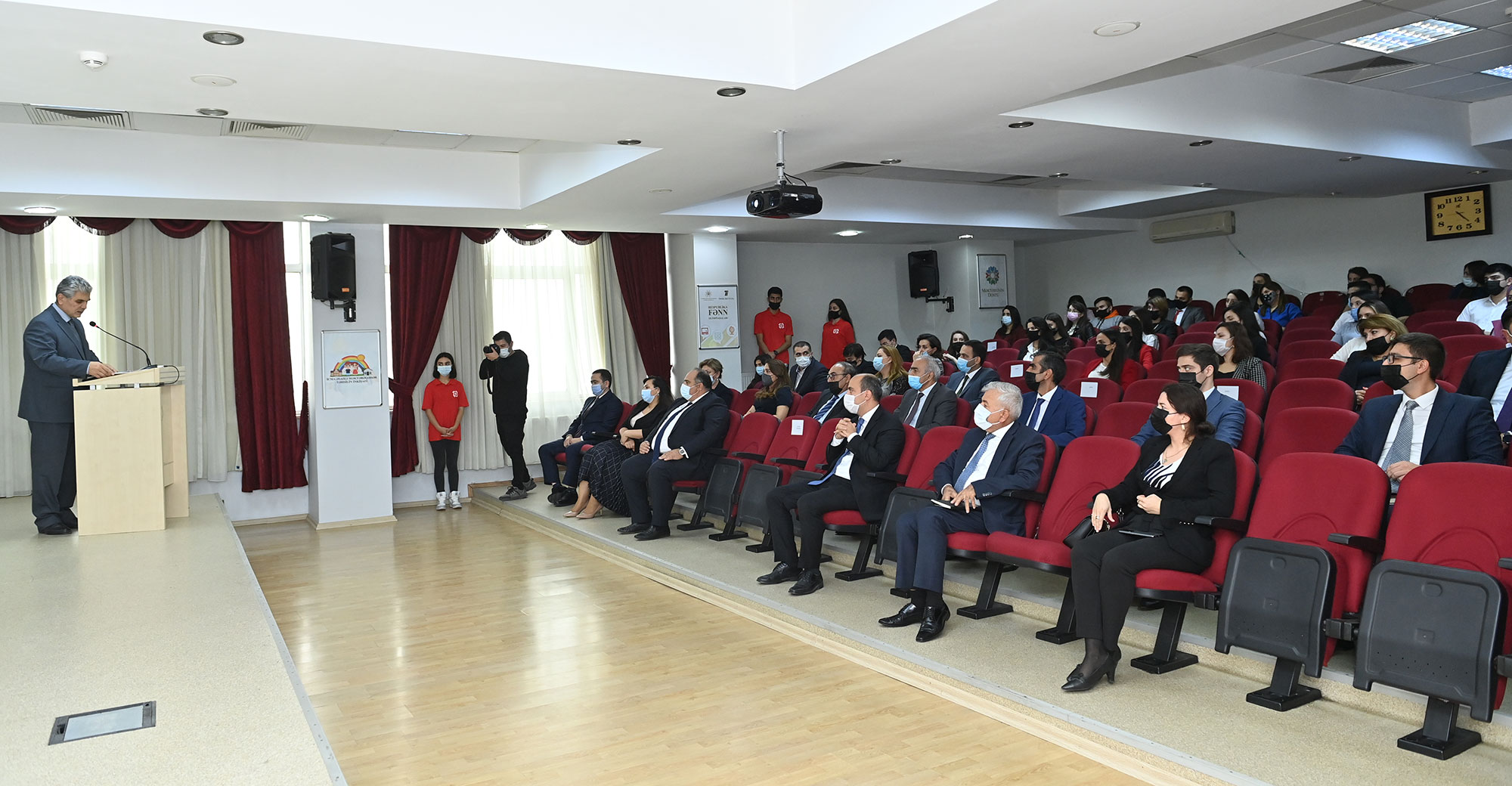 “SABAH Magistratura” və ikili diplom proqramlarına qəbul olunan tələbələrlə görüş keçirilib