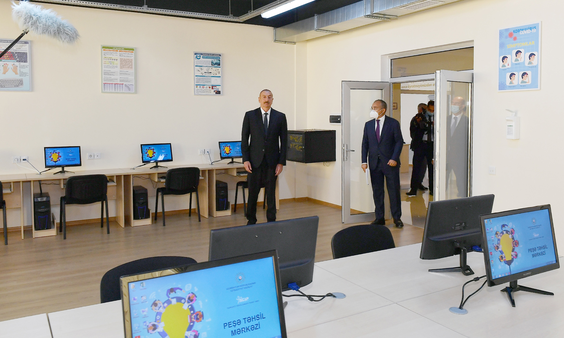 Prezident İlham Əliyev Sumqayıt Kimya Sənaye Parkının nəzdində Peşə Təhsil Mərkəzinin açılışda iştirak edib