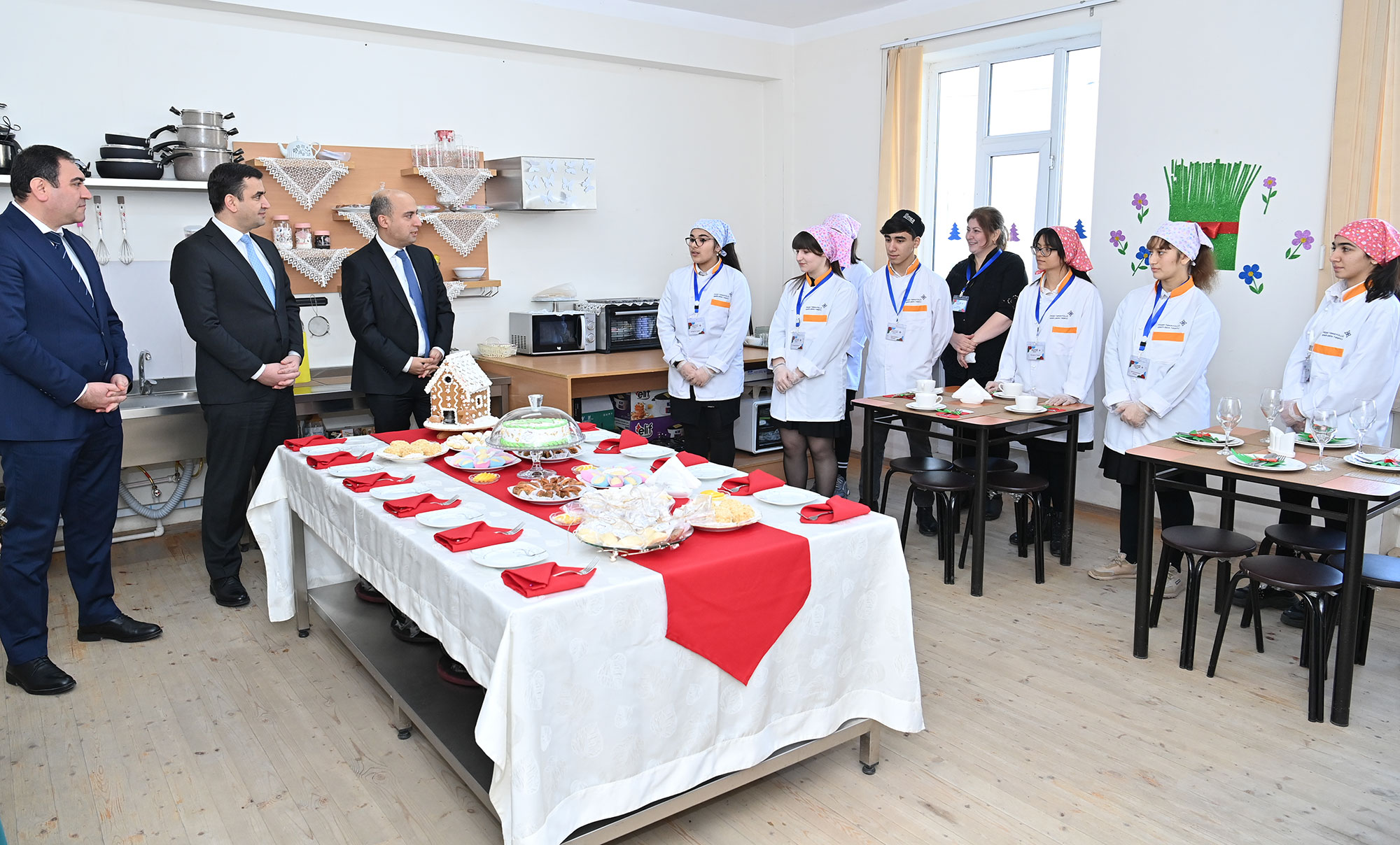 Nazir Saatlı məktəbində olub