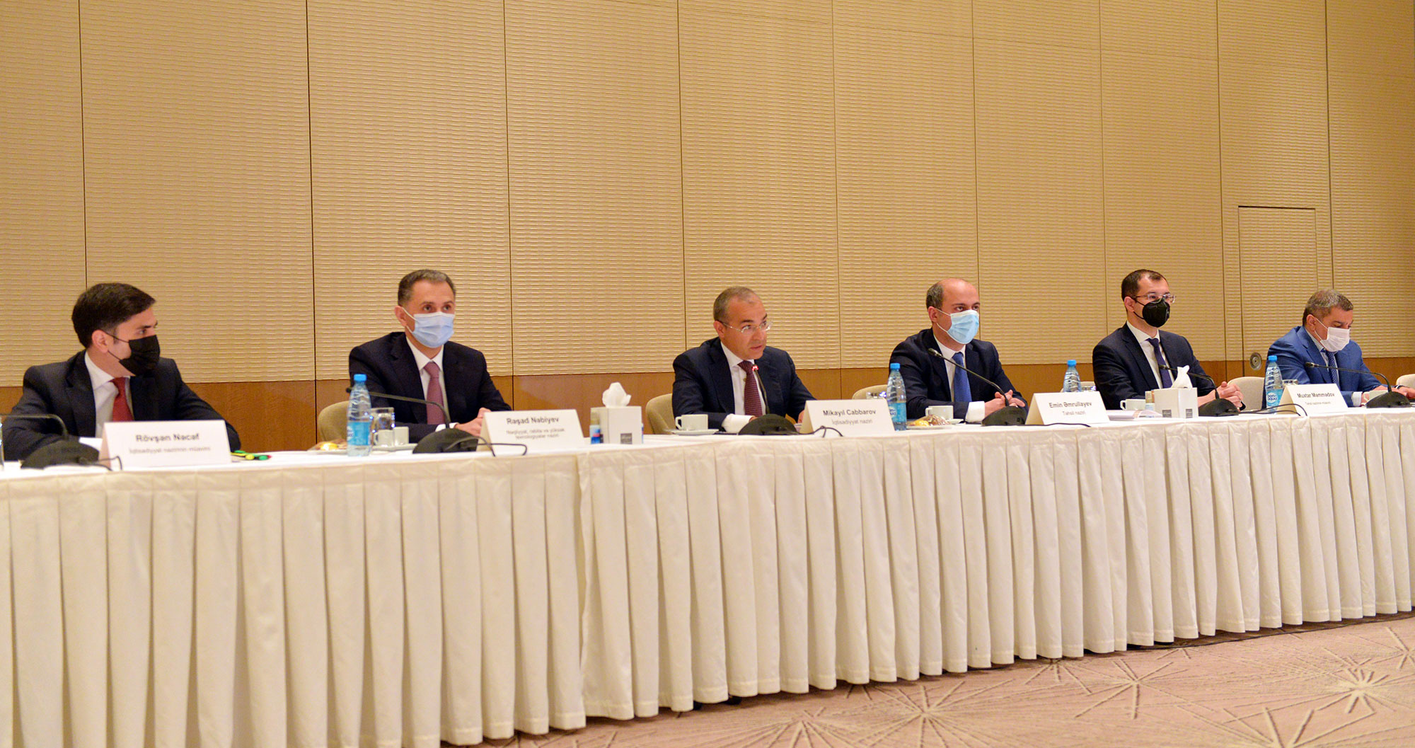 “Təhsil, innovasiyalar və iqtisadiyyat” mövzusunda panel müzakirəsi keçirilib