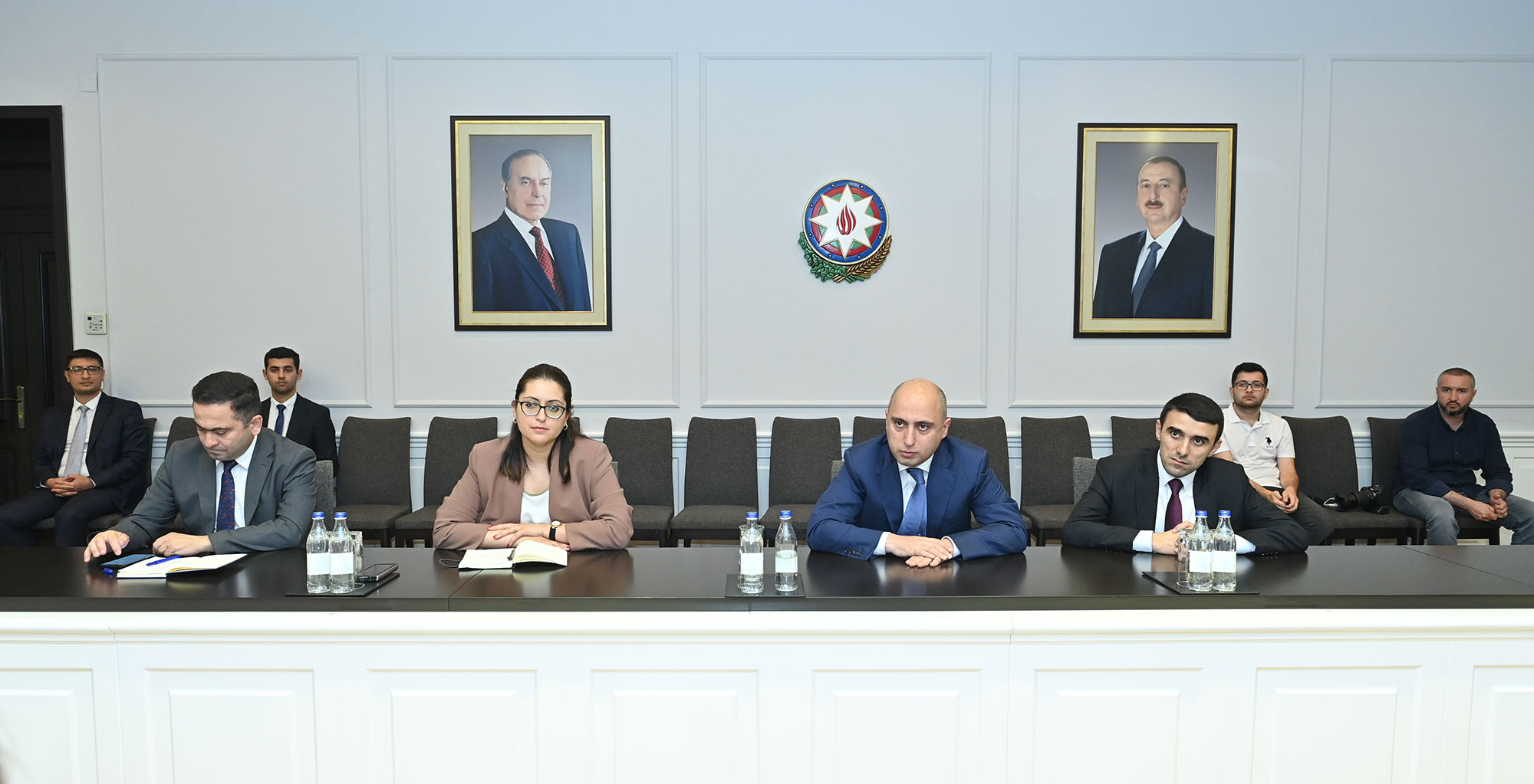 Nazir çalışmanın yaş həddinə çatmış direktorlarla görüşüb
