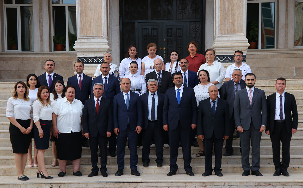 Nazir Naxçıvanın elmi müəssisələrində olub
