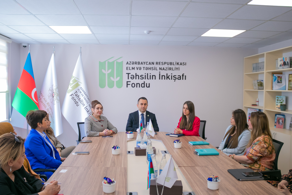 Təhsilin İnkişafı Fondunda qadın sahibkarlarla görüş keçirilib