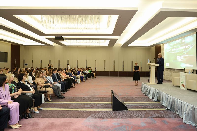 UNEC-in təşkilatçılığı ilə “Eko Dilçilik” mövzusunda Xarici Dil Müəllimlərinin II Beynəlxalq Forumu keçirilib