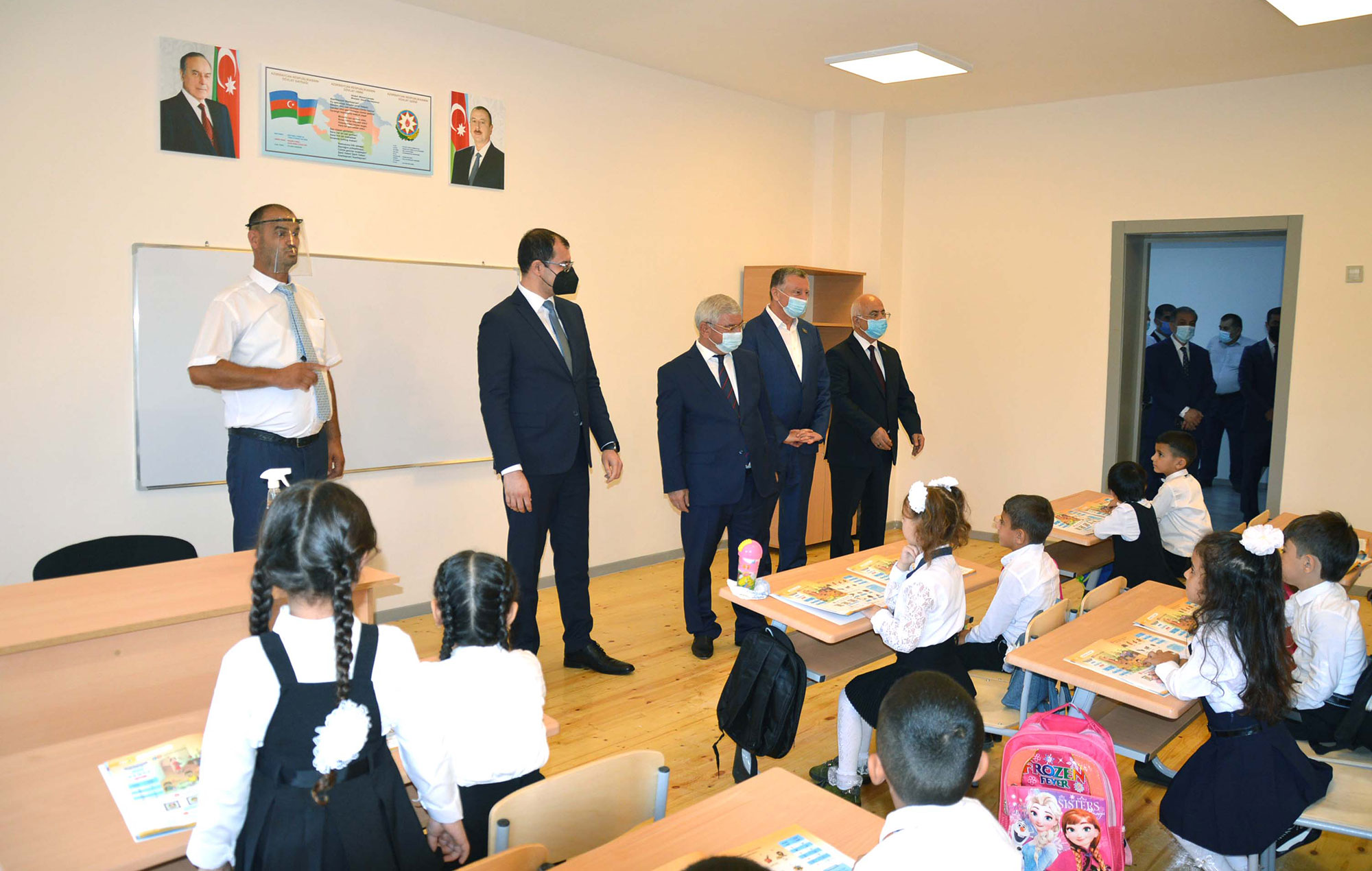 Nazir müavini Muxtar Məmmədov Masallıda məktəb açılışında