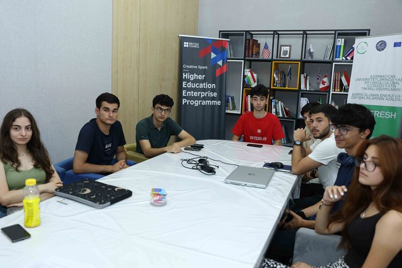 UNEC-in 18 tələbəsi təhsilini Avropanın aparıcı universitetlərində davam etdirəcək