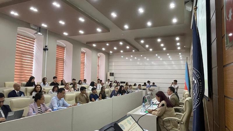 UNEC-də Çinin Hebei İqtisadiyyat və Biznes Universiteti ilə birgə COP29-a həsr olunan seminar keçirilib