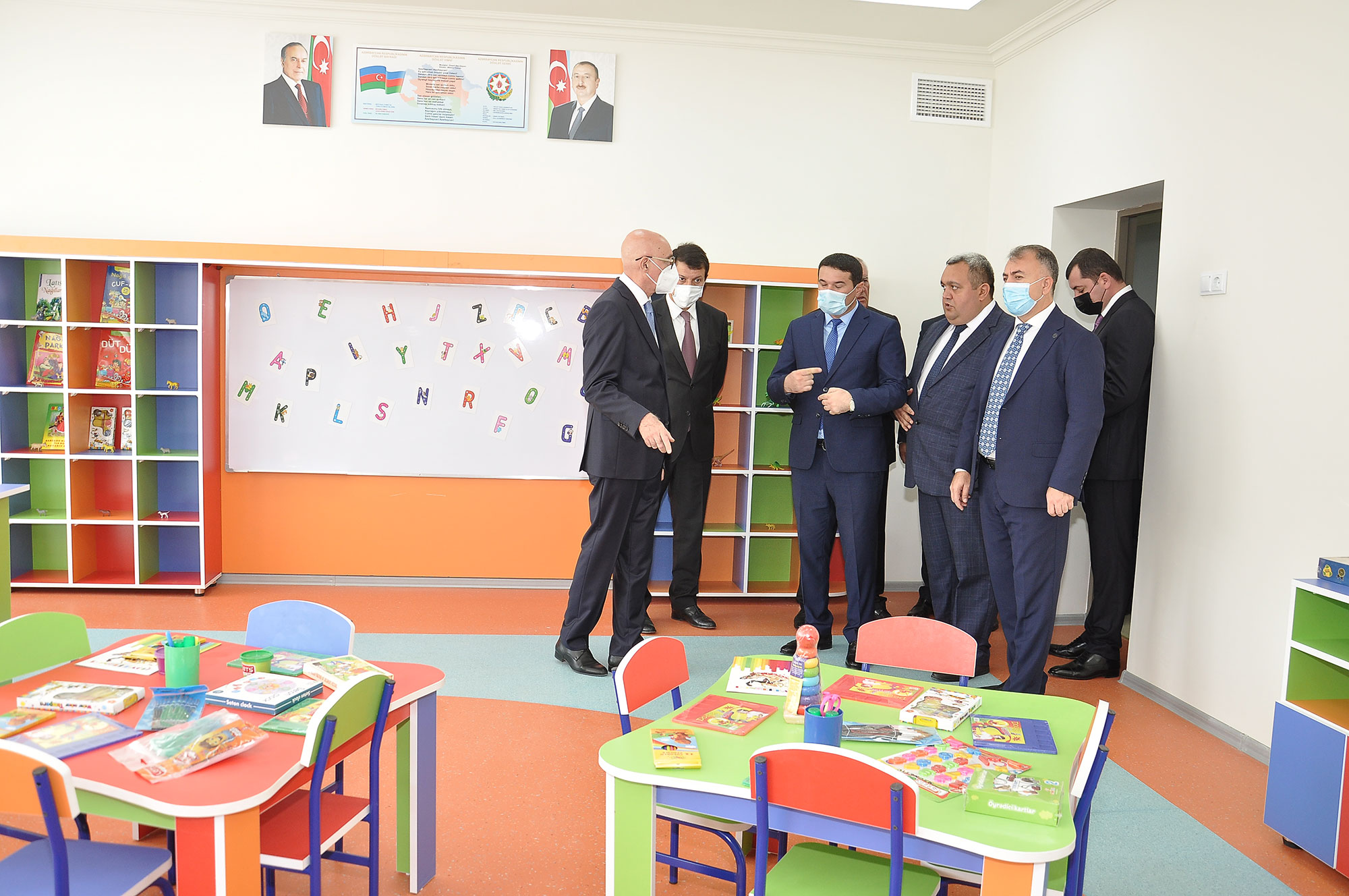 Nazir müavini Firudin Qurbanov Siyəzəndə məktəb açılışında