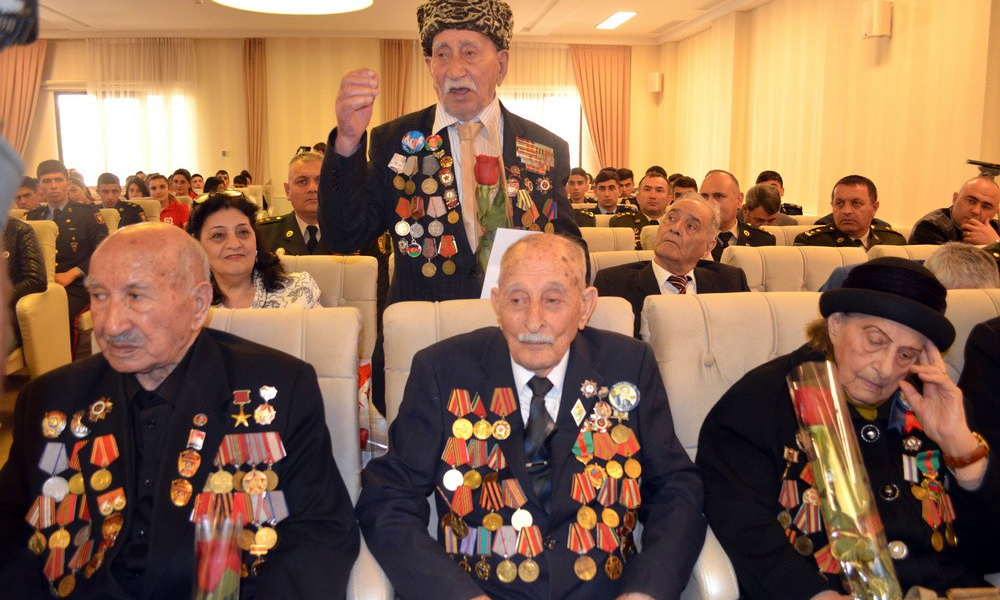 Böyük Vətən müharibəsi iştirakçılarının bir qrupu ilə görüş keçirilib