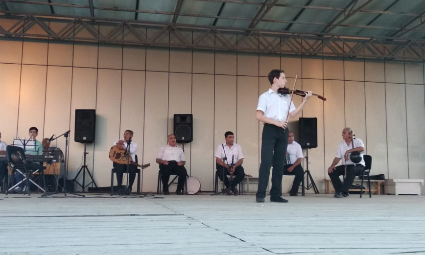 Musiqi məktəblərinin kollektivləri konsert proqramı ilə çıxış ediblər