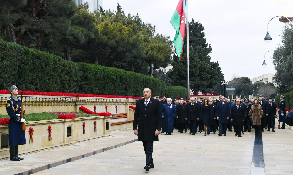 Qanlı 20 Yanvar faciəsinin otuzuncu ildönümü ilə əlaqədar Şəhidlər xiyabanını ümumxalq ziyarəti