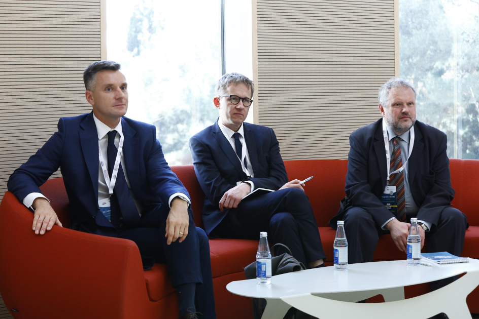 “COP29 və Azərbaycan üçün Yaşıl Baxış” forumu çərçivəsində gənclərlə görüş keçirilib