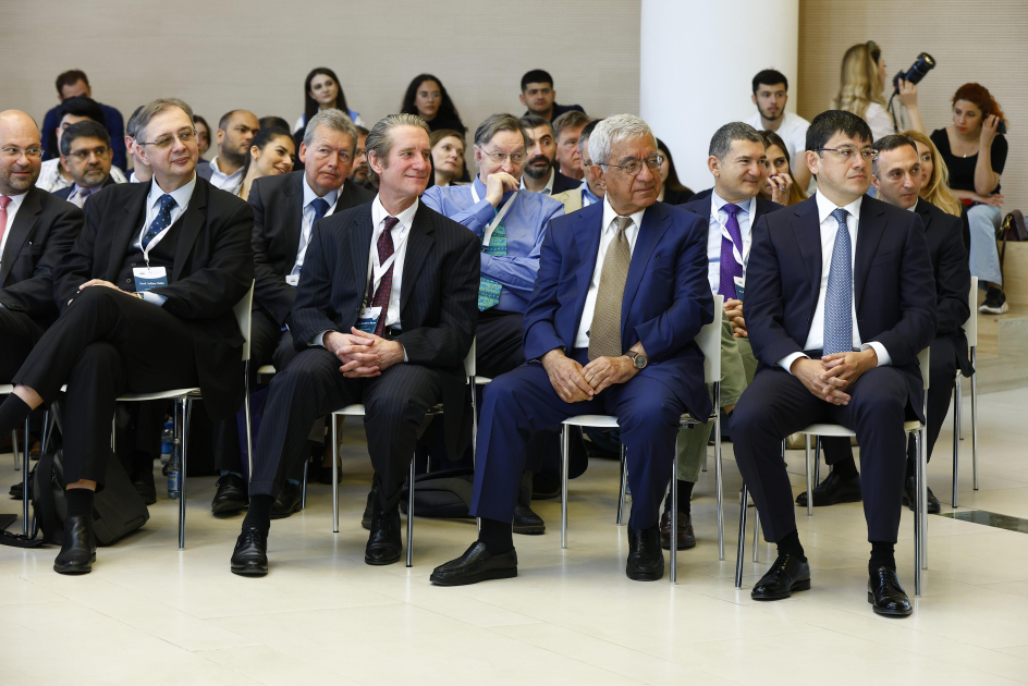 “COP29 və Azərbaycan üçün Yaşıl Baxış” forumu çərçivəsində gənclərlə görüş keçirilib