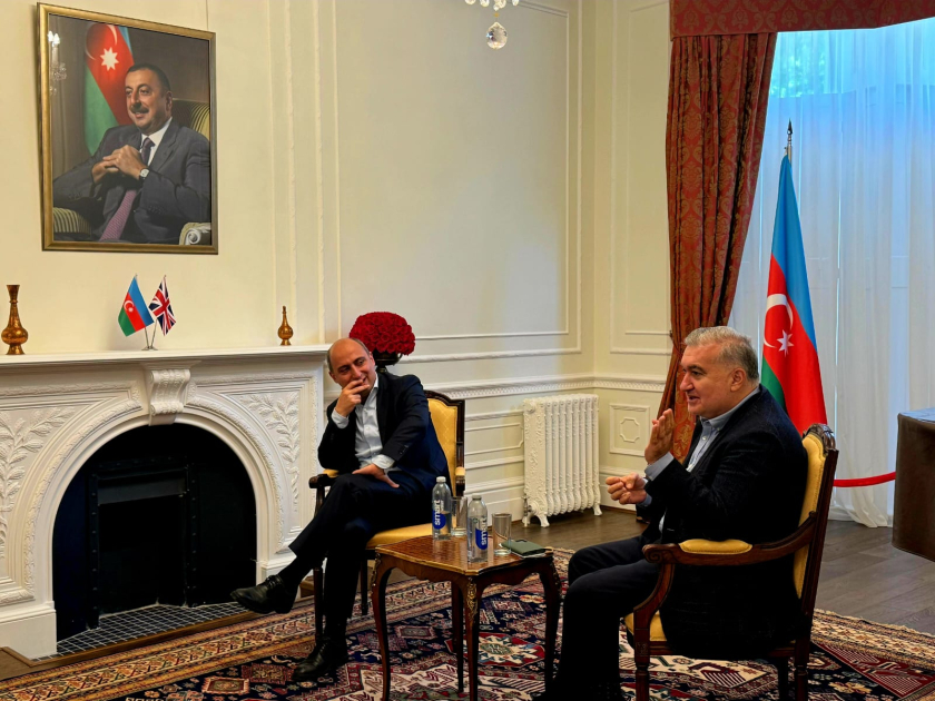 Elm və təhsil naziri Böyük Britaniyanın nüfuzlu universitetlərində dövlət təqaüdü ilə təhsil alan tələbələrlə görüşüb
