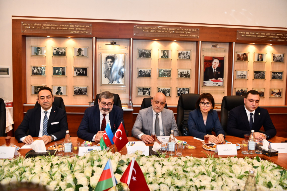 Türkiyənin nümayəndə heyəti ADNSU-da olub