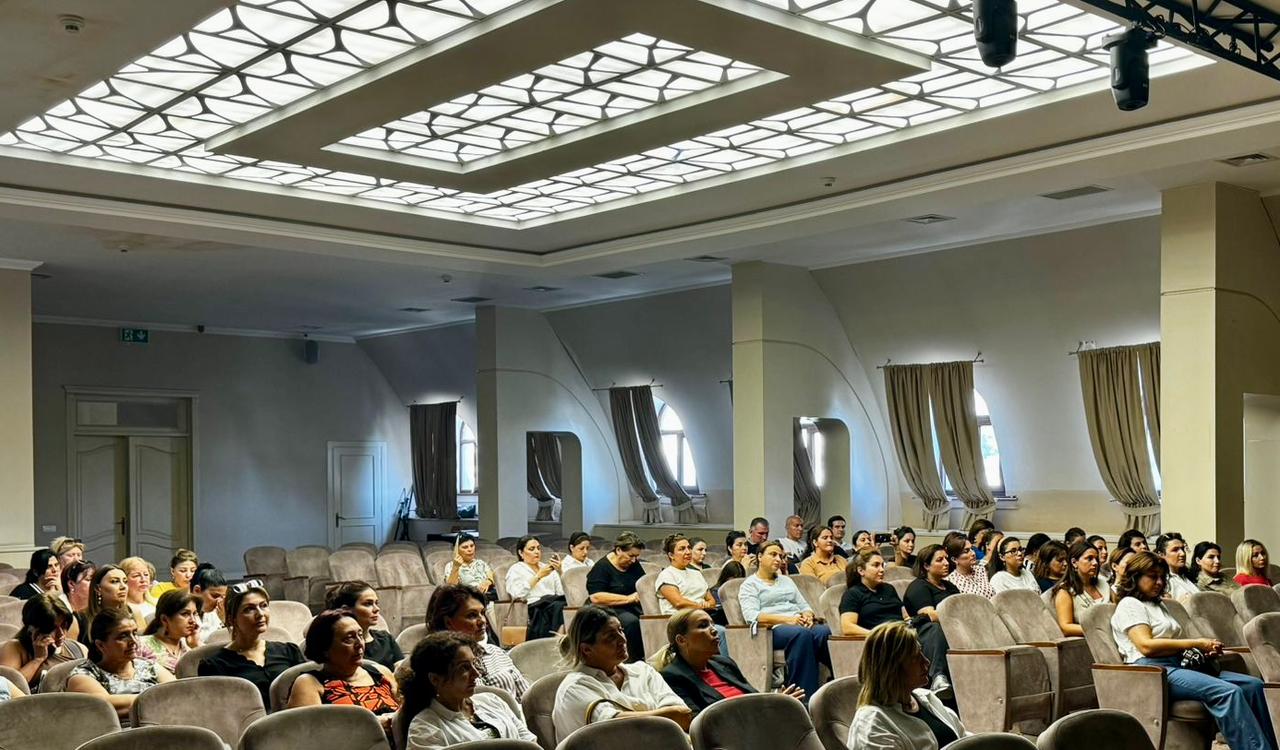 Təhsil İnstitutunda COP 29 çərçivəsində silsilə tədbirlər davam edir