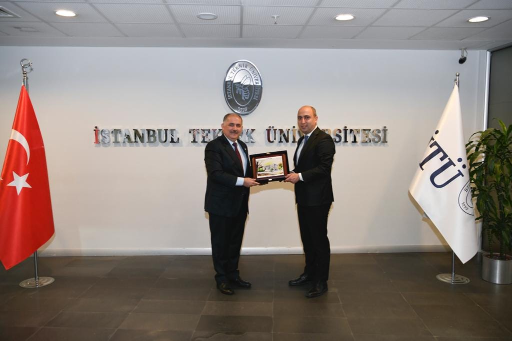Elm və təhsil naziri İstanbula rəsmi səfər edib