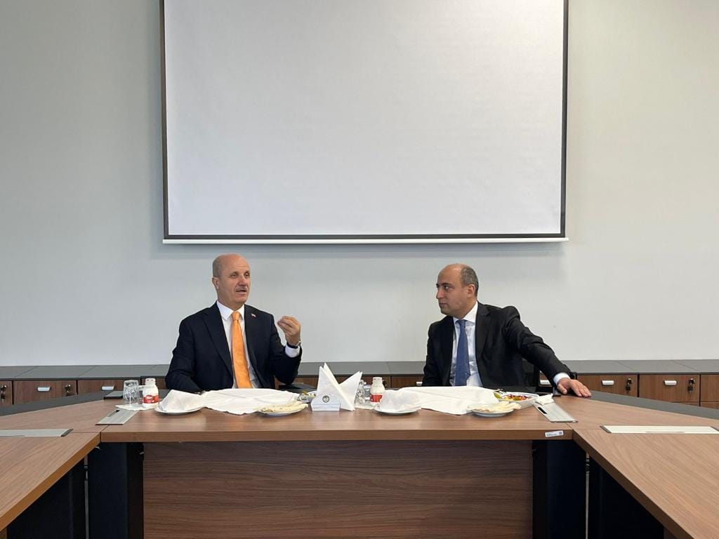 Elm və təhsil naziri İstanbula rəsmi səfər edib
