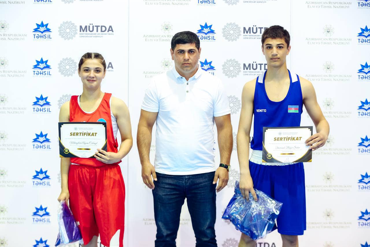 Tanınmış idmançılar gənc boksçulara master-klas keçiblər - FOTOLAR