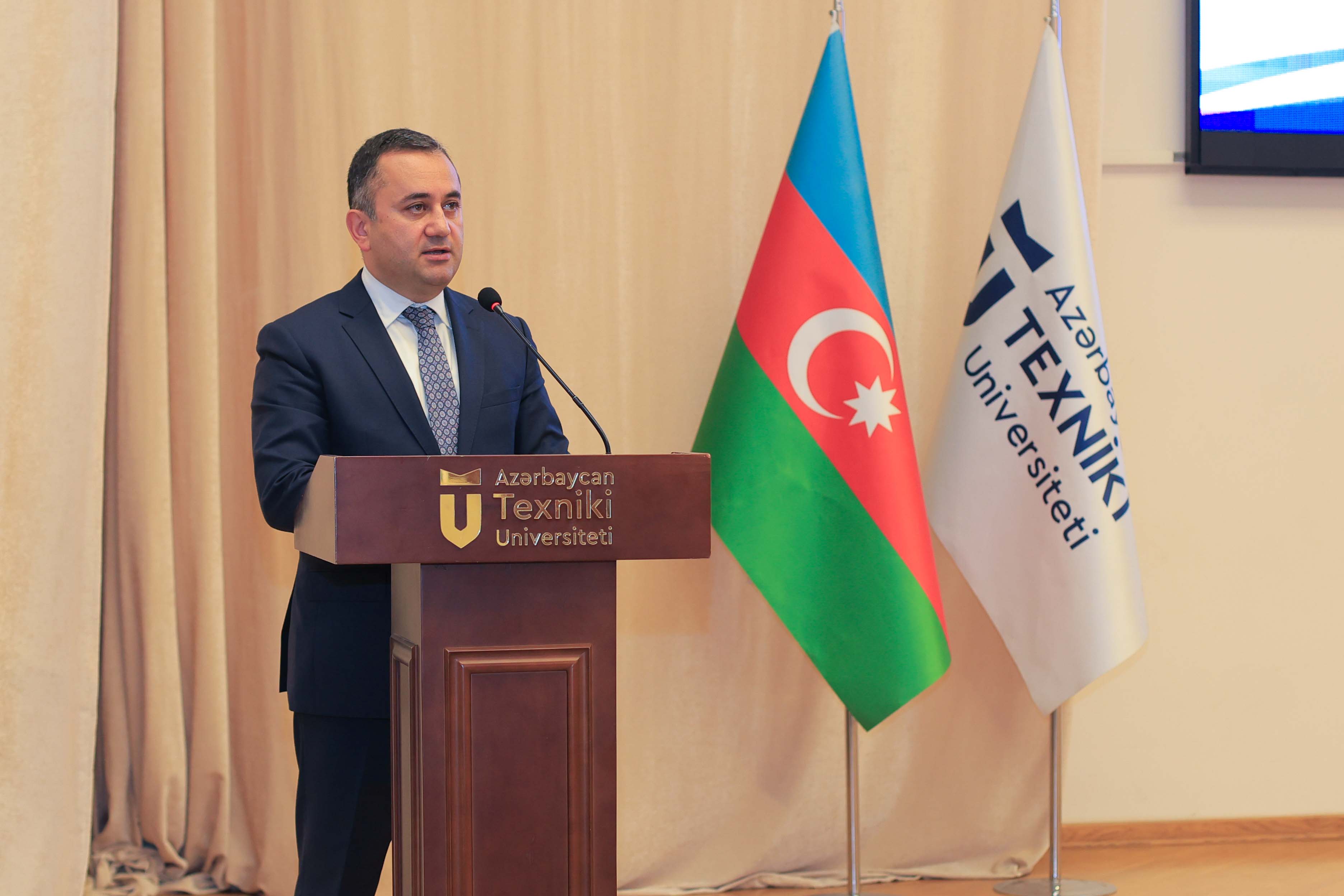 Tələbələr təhsildə hər kəs üçün sərfəli innovativ metodlar təklif etdi