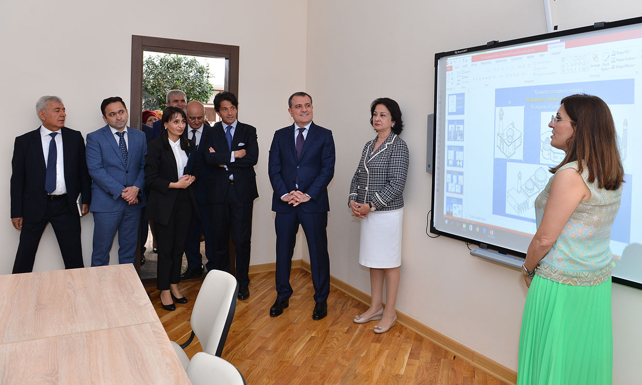 İtaliya – Azərbaycan Dizayn Mərkəzinin açılışı olub
