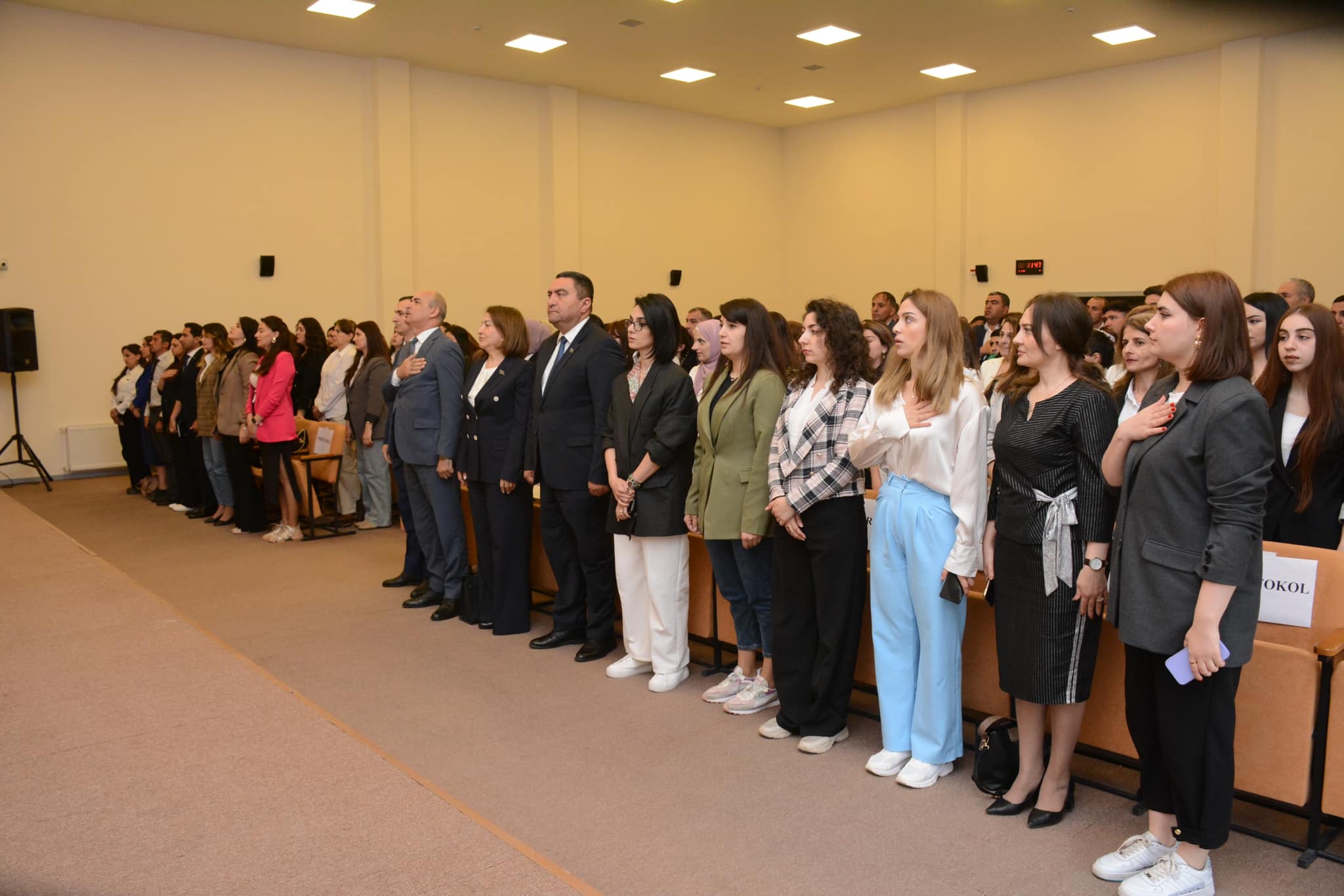 “Gənc müəllimlərin yaşıl dünya konfransı: ətraf mühit naminə dayanıqlı inkişaf”
