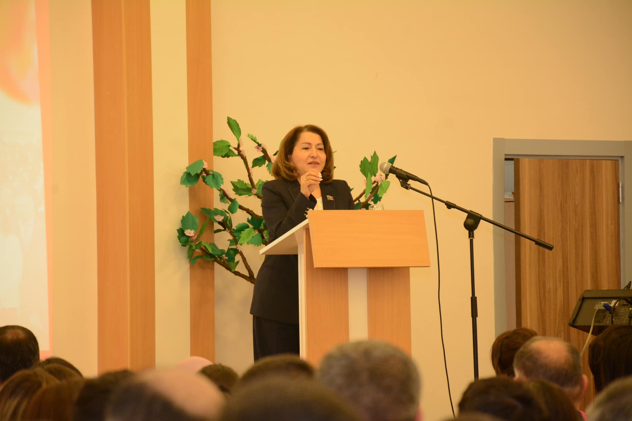 “Gənc müəllimlərin yaşıl dünya konfransı: ətraf mühit naminə dayanıqlı inkişaf”