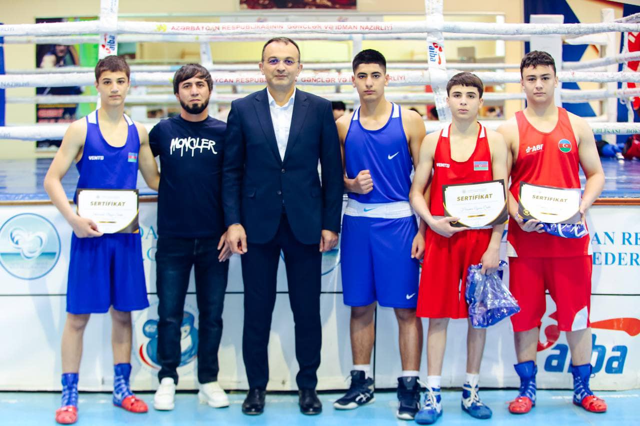 Tanınmış idmançılar gənc boksçulara master-klas keçiblər - FOTOLAR
