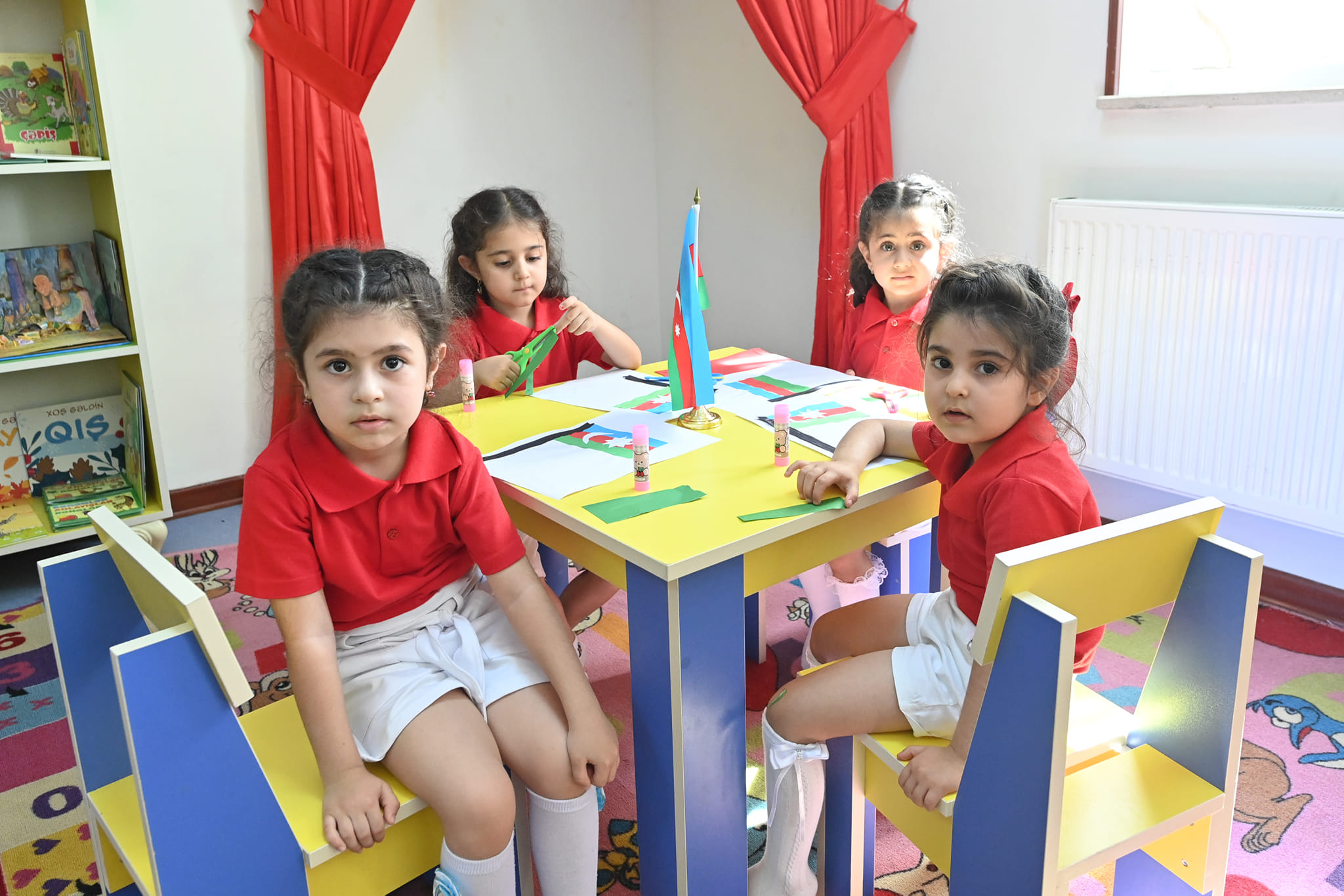 Emin Əmrullayev Naxçıvanda alternativ məktəbəqədər qrupların fəaliyyəti ilə tanış olub